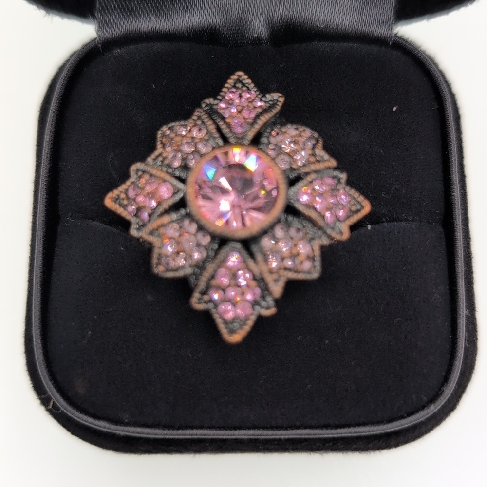 La Vintage Pink and Bronze Stunning Statement Floral Crystal Ring Size 6 - Picture 3 of 7